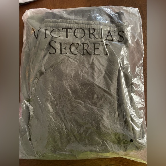 HTF 💗VS PINK HIGH WAIST OLIVE GREEN LOGO SKINNY JOGGERS - Picture 8 of 9